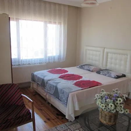 Kule Apart 2*